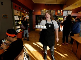 Starbucks to Subsidize Workers’ Online Degrees