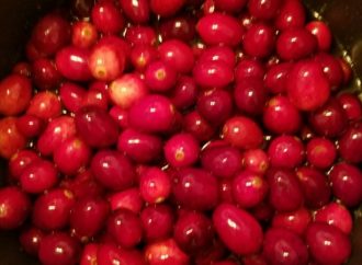 Good for You Cranberry Sauce: No White Sugar Added