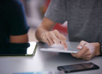 Cellphones in classrooms contribute to failing grades: Study