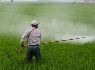 Appeals court orders EPA to ban sales of widely-used farm pesticide chlorpyrifos