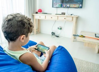 Inactivity and screen time among children linked to heart damage by young adulthood