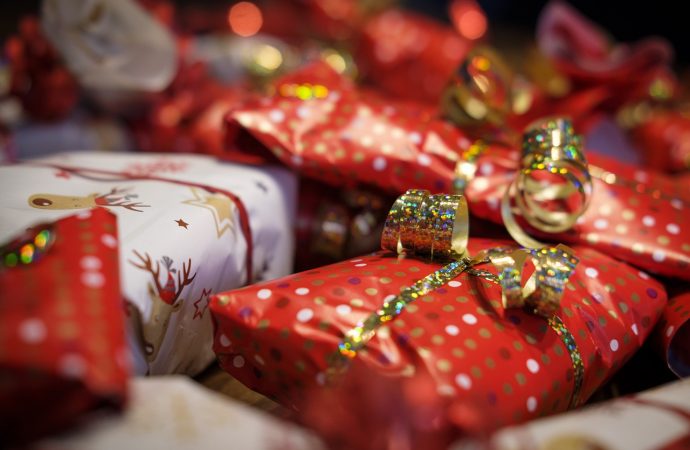A Mysterious Secret Santa Motivated Students to Raise Thousands of Dollars for Those in Need⁠
